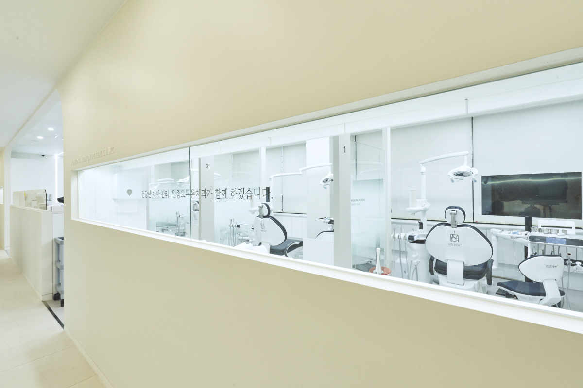 통합진료센터 복도